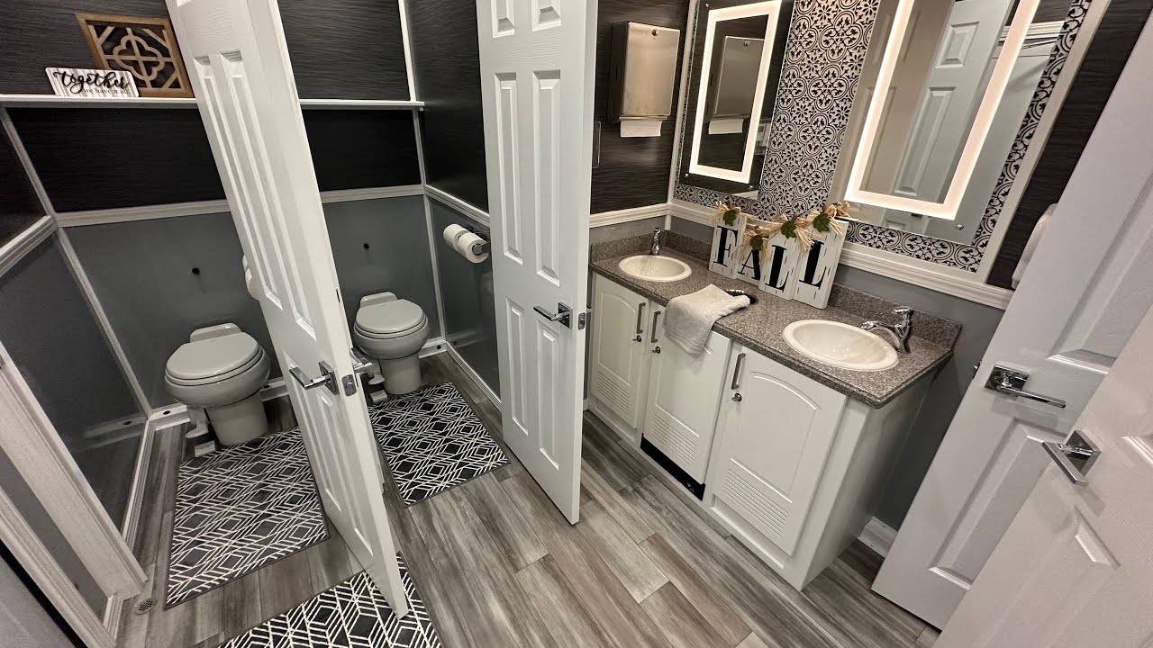 11 Station Restroom Trailer | Coastal Series