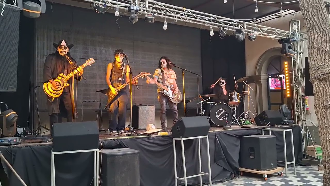 Se ponchan llantas gratis - Sandwichesco en vivo en el cuerda cultura 