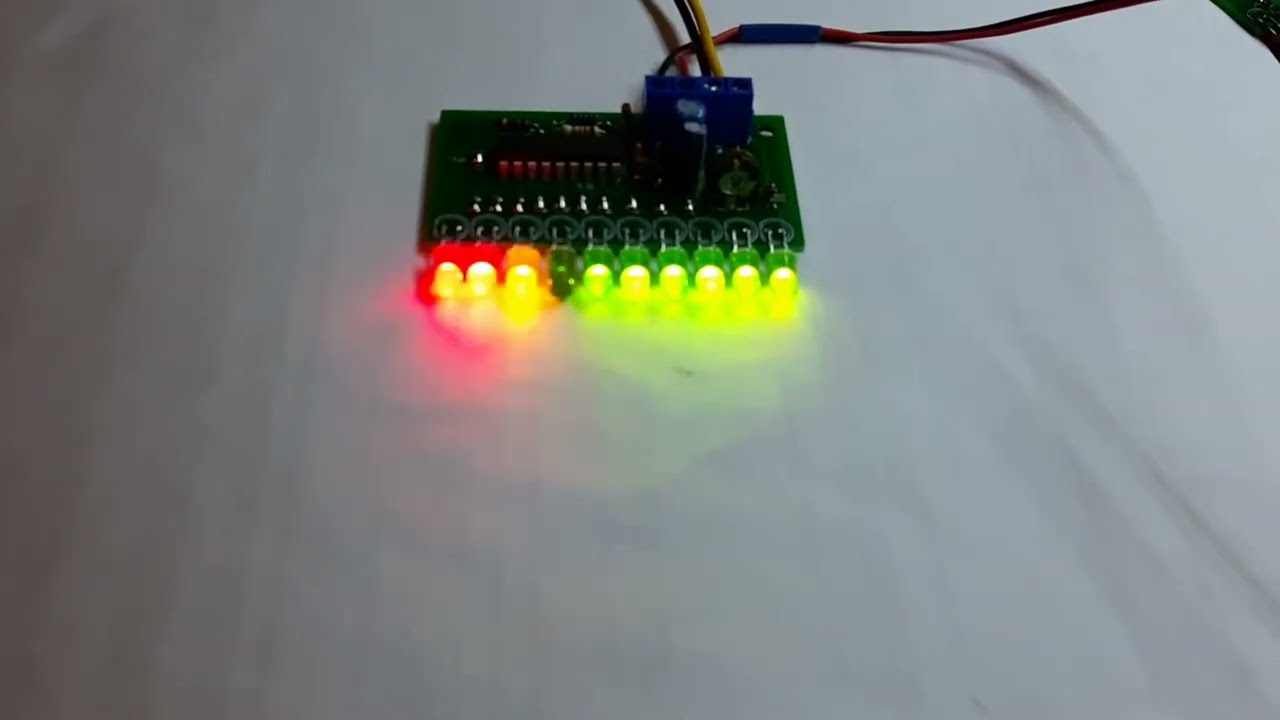 Vu meter a 10 led con LM3915