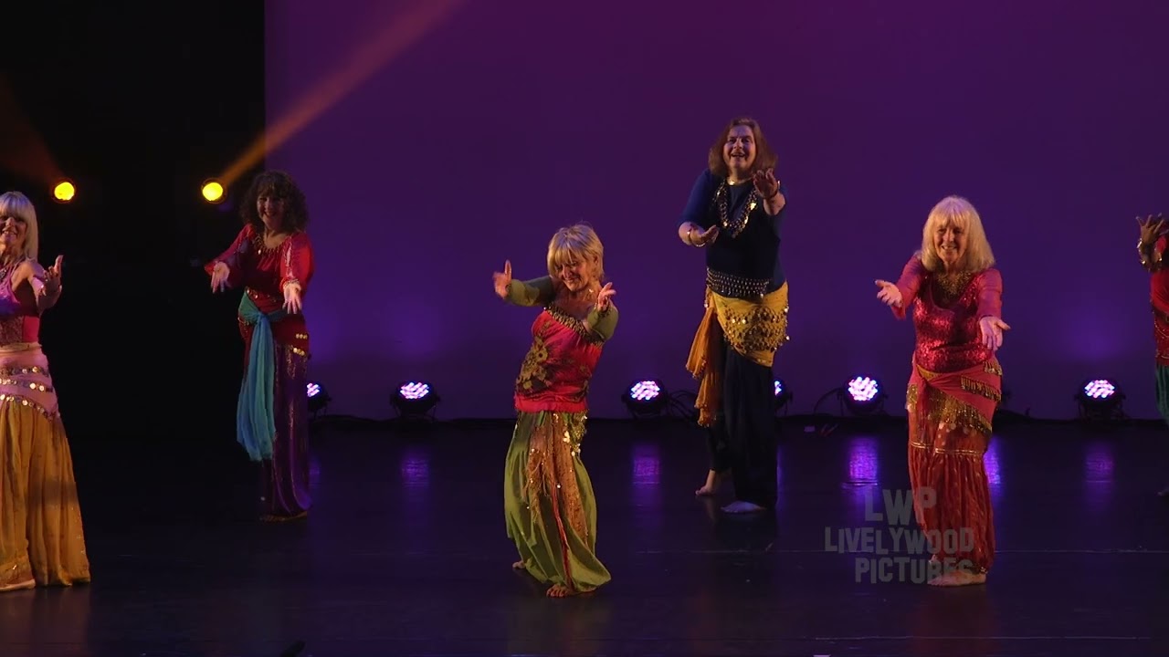 Hasta Ettin & Nagada Sang Dhol*Belly Dance Pop Fusion&Dandiya stick dance*Shimmy Café / Ulrike White