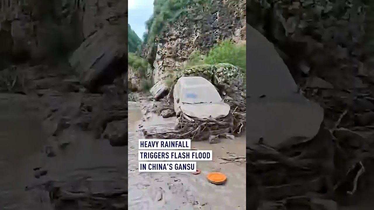Heavy rainfall triggers flash flood in China's Gansu