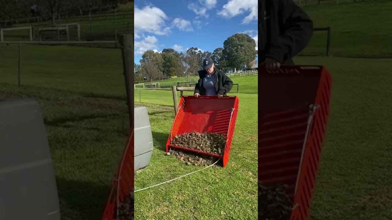 Emptying the Paddock Blade is THIS easy! 🙌 #PaddockBlade #shorts