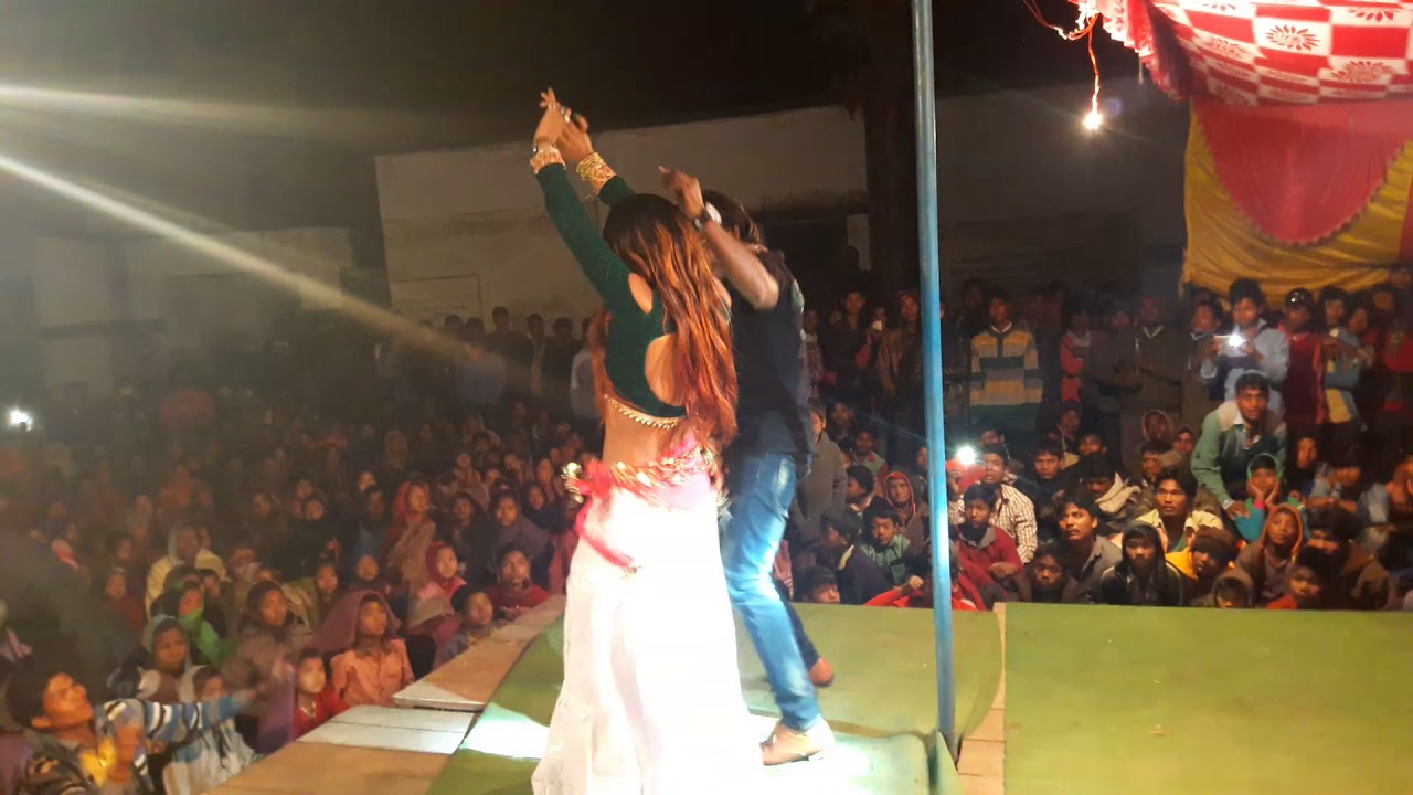 Raj kushmy and anju kushmy dance in bhachkahi