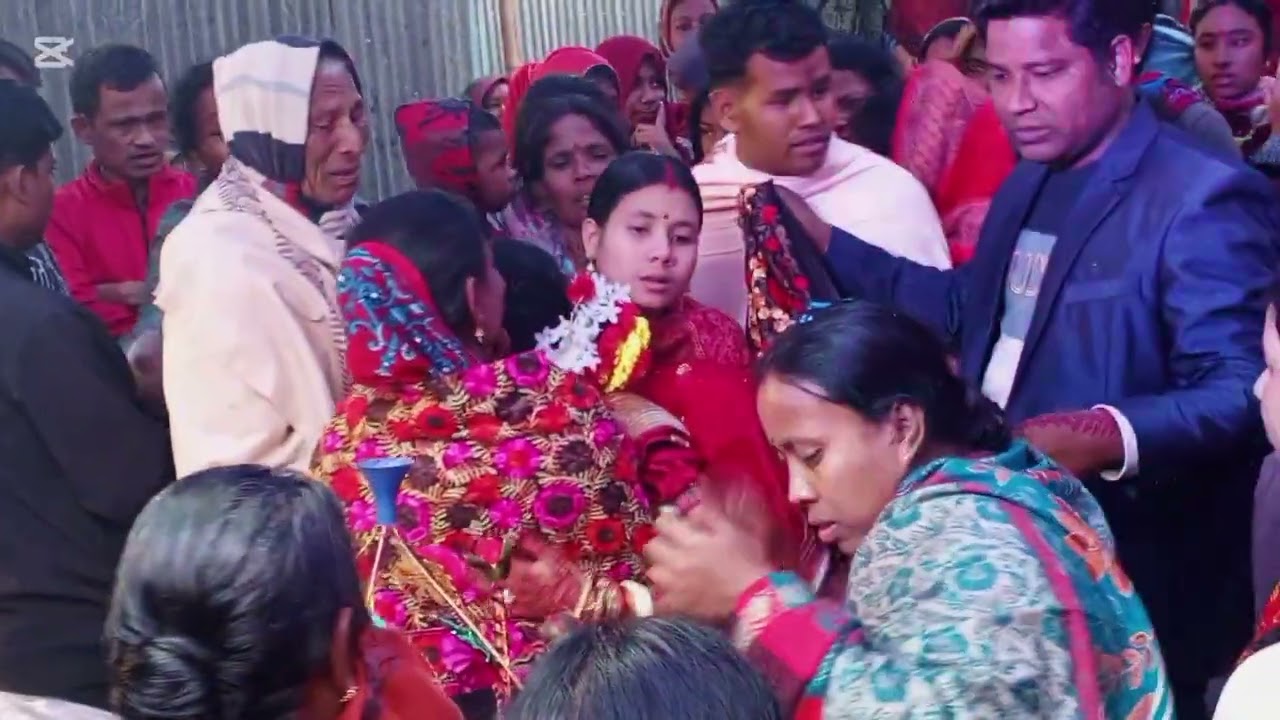 চোখের জল আর বুকভরা আশীর্বাদ  নিয়ে তোকে বিদায় জানালাম। তোর নতুন জীবনটা যেন ভালোবাসায় ভরে ওঠে🎹🎹🎹❤️❤