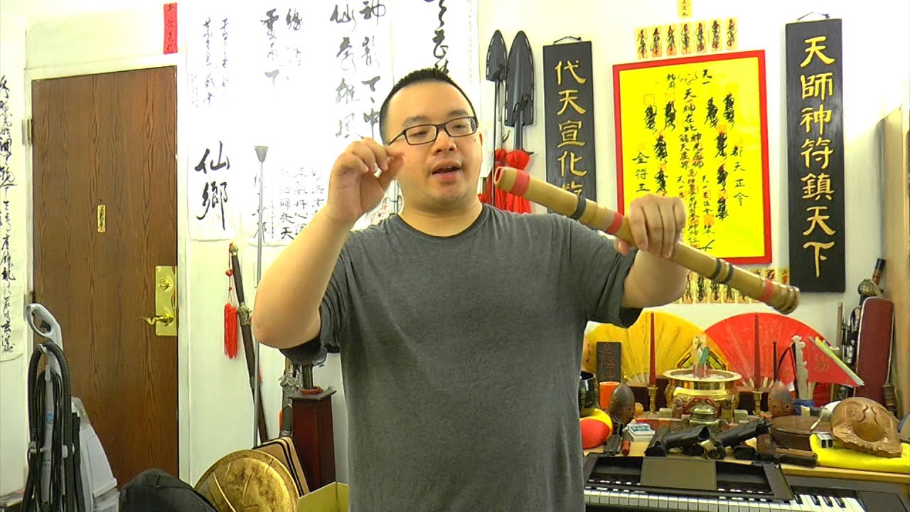 Shakuhachi 尺八 (Japanese Flute) For Beginners - Blowing a Sound