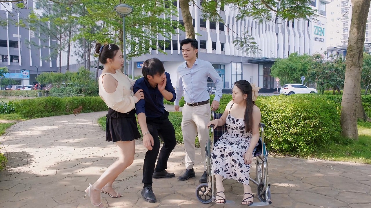Cô Gái Tàn Tật Đổ Nước Lên Ghế Để Từ Chối Lời Tỏ Tình Của Chủ Tịch Và Cái Kết - Tập 1873