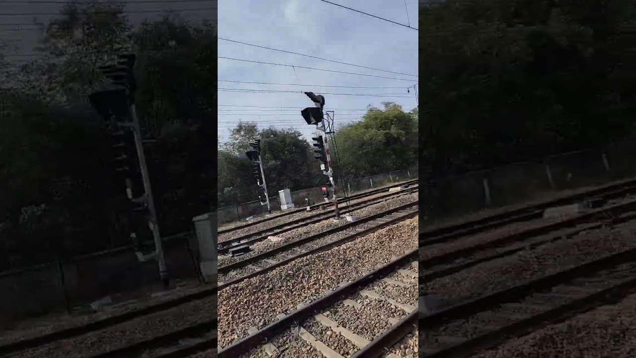 Patalkot Express departing From Mathura Junction #railway #indianrailways#train #railvlogger#travel 