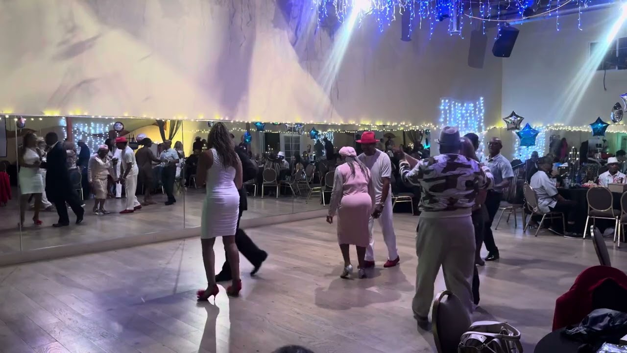 😘👸🏾🕺🏾￼ Tha Allegro Ballroom first Saturday of the month👸🏾🕺🏾💃🏾
