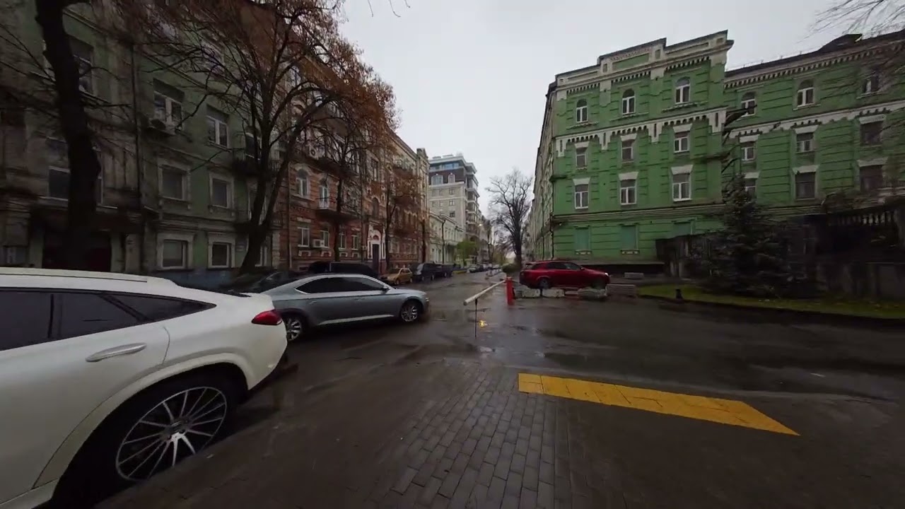 Kyiv Walking Tour 2025 🇺🇦 | InterContinental Hotel → Andriivskyi Descent | During Ukraine–Russia War