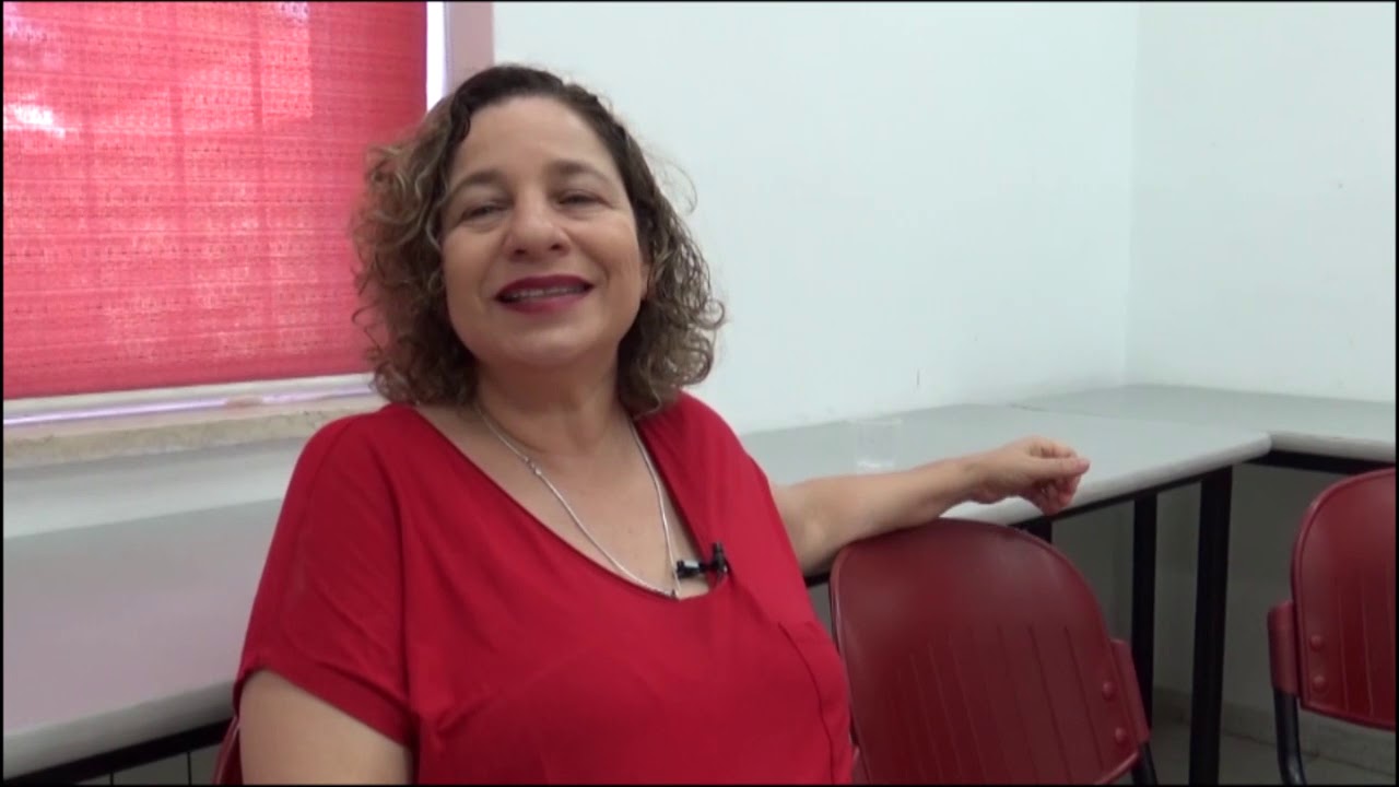 אייכה - שפה חברתית מגדלת