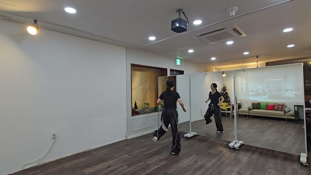 뚜벅뚜벅 #셔플기초스탭8#shuffledance #shuffle #셔플 