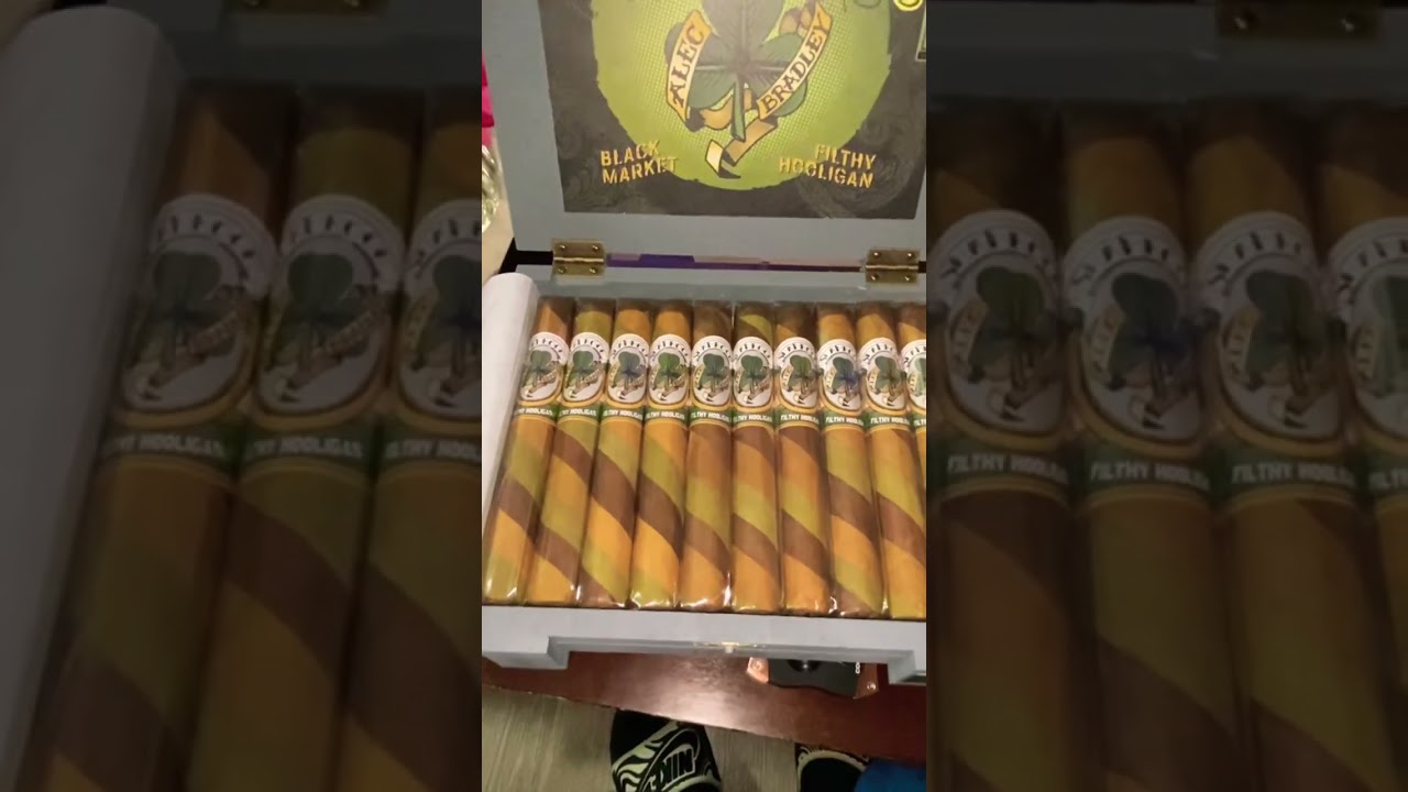 Unboxing limited release - Alec Bradley FILTHY HOOLIGAN SHAMROCK - Toro 2023 #cigars #brooklyn