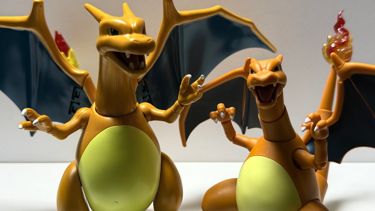 Charizard Showdown! Blokees vs Keepley Build Comparison