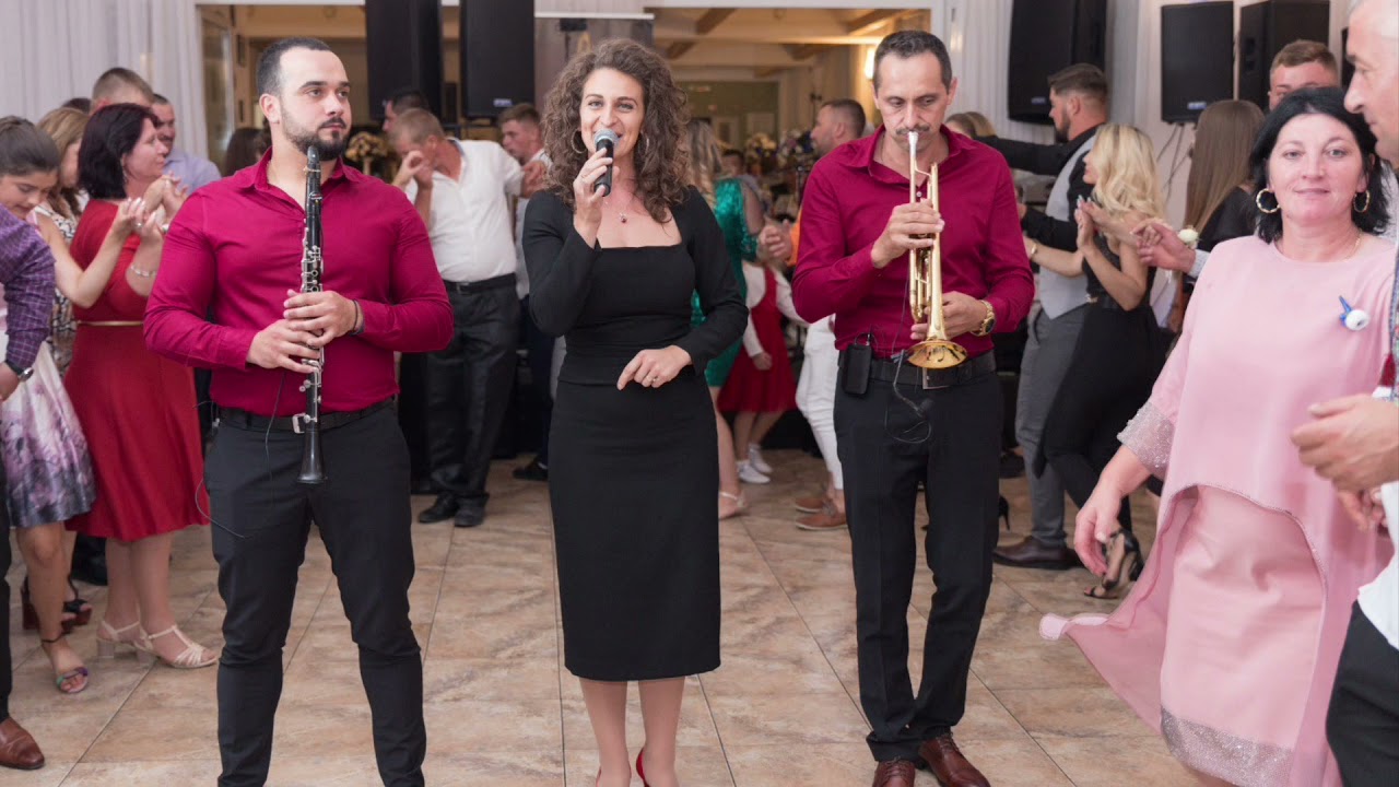 Petrecere la Hanul Berchisesti cu Formata AxA