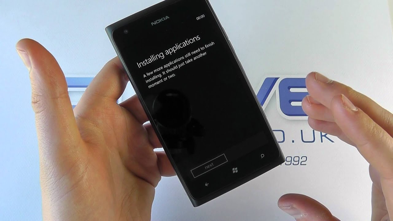 Nokia Lumia 900 Windows Phone Unboxing