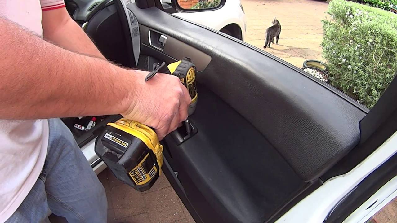 Ford Falcon FG inside drivers door handle replacement