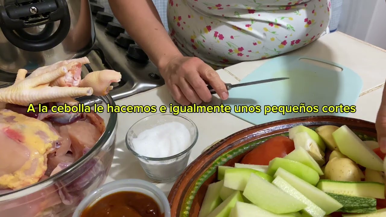 Caldo de pollo al chipotle fácil y rápido 