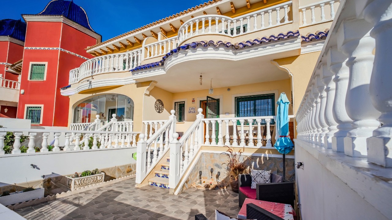 🏡 South-Facing 3-Bed LOLA Townhouse | Doña Pepa, Quesada ☀️€225,000