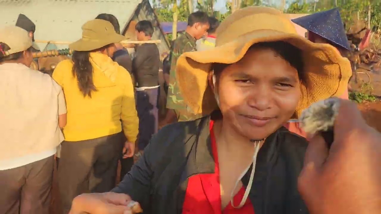 Công chiêng nha ma làng o bung xã ỉa ko 