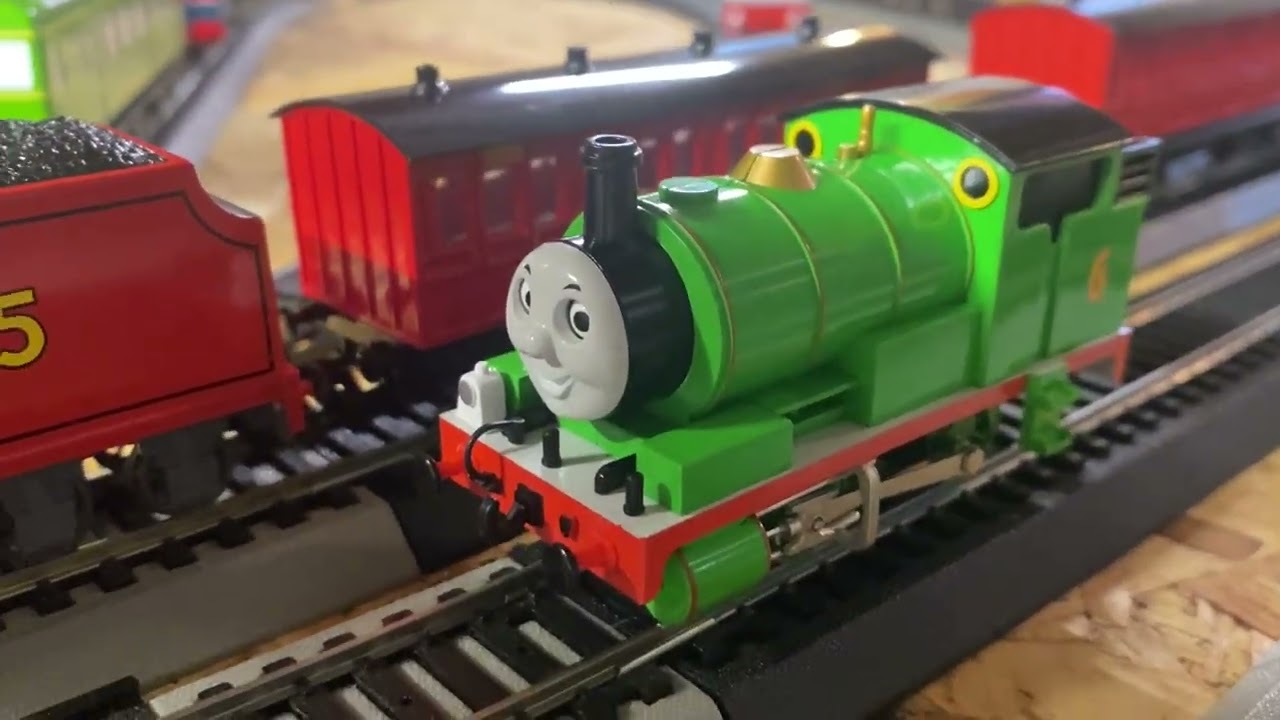 Распаковка DCC Томаса и Перси (Bachmann меня порадовал)