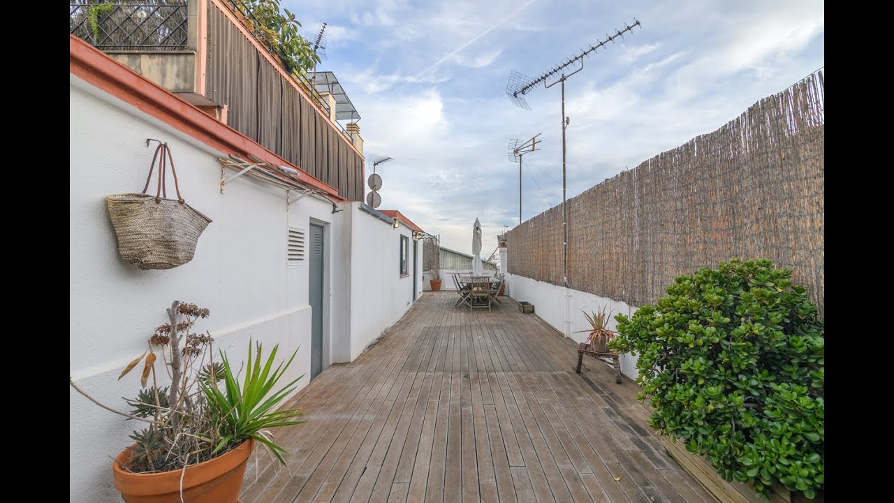 Atico singular en la Vila de Gràcia con terraza exclusiva de 75 m2