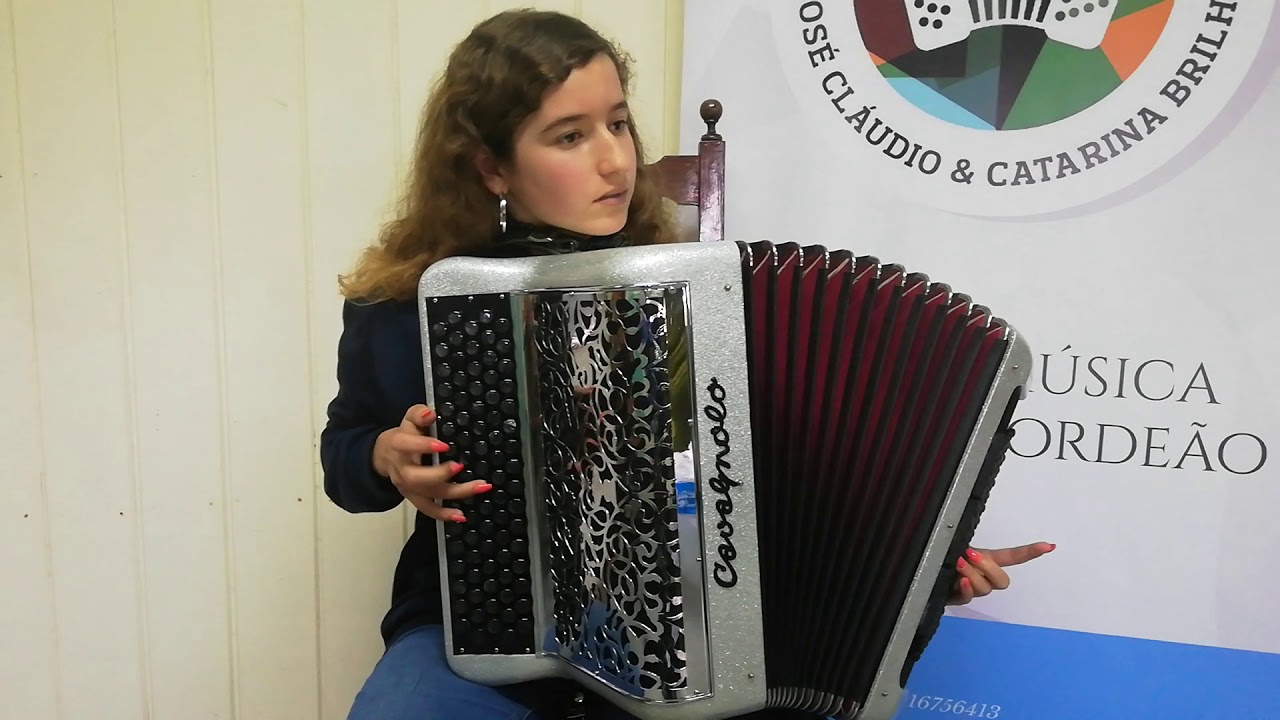 Lisboa Menina e Moça - Madalena Português - Acordeão acústico