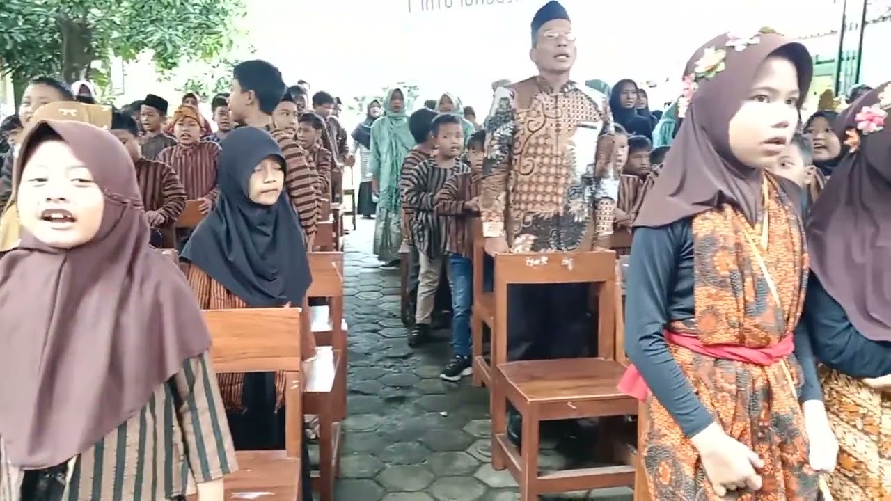 Pembawa Acara Panen Karya