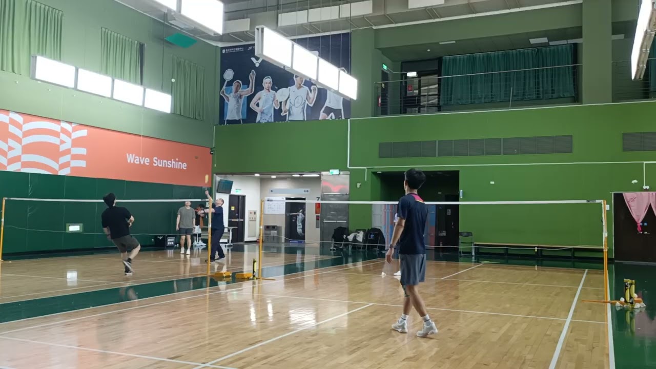 流星  VS   小龍