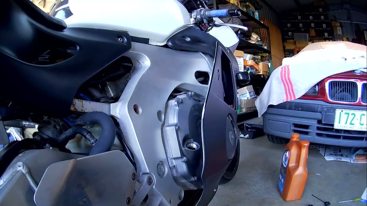 MC22 oil & filter change