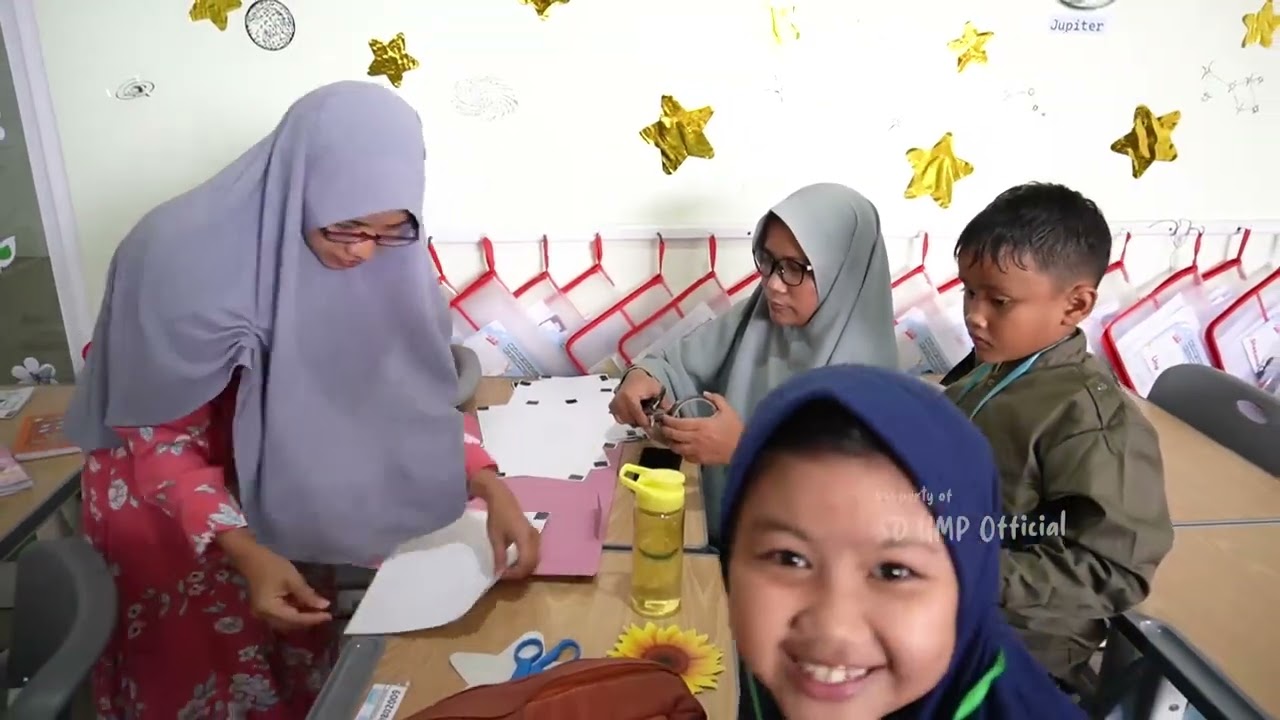 FESTIVAL DEKOR KELAS SD UMP