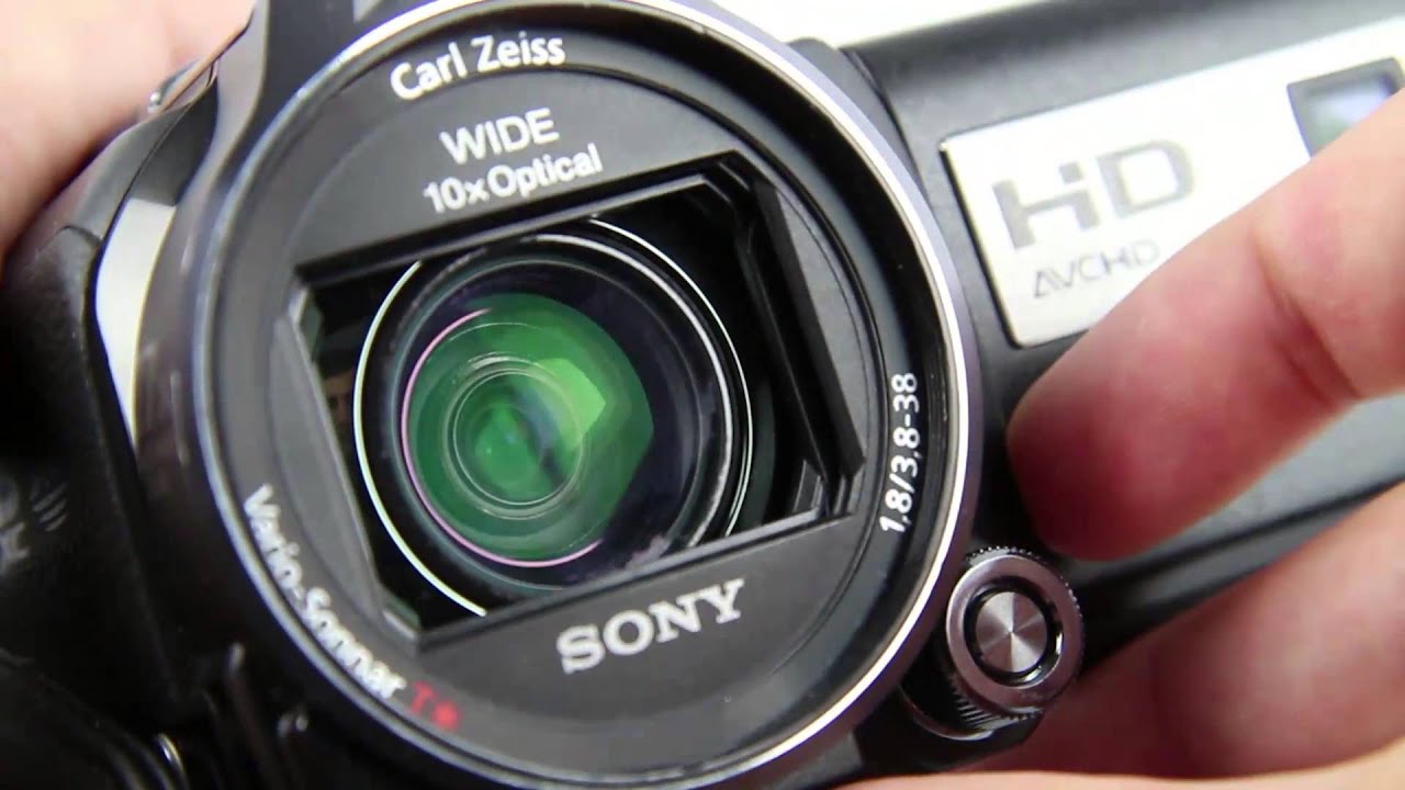 Sony HDR PJ740 -- Symbiosis Between a Video Camera and a Projector