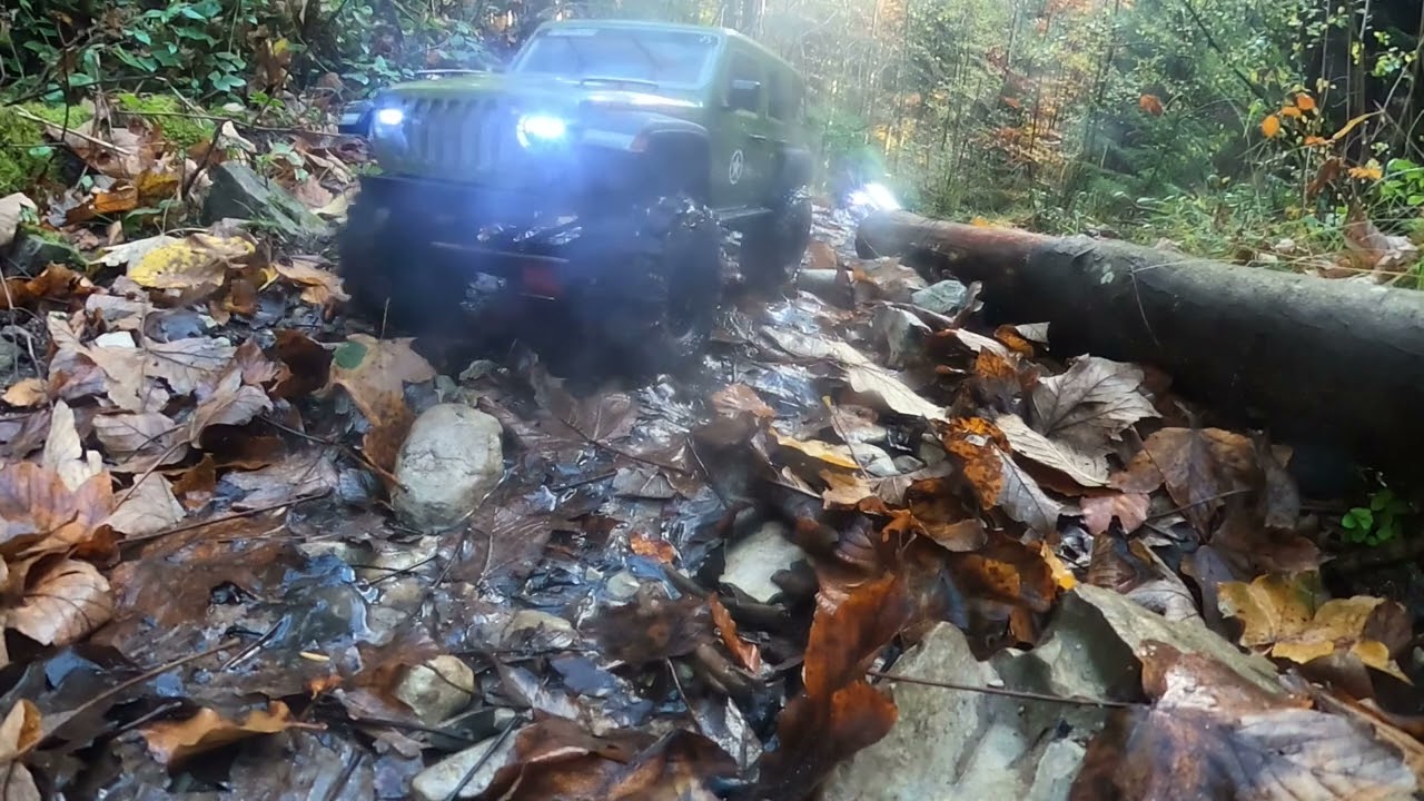 Axial Scx6 vs Gladiator Adventure part 1….