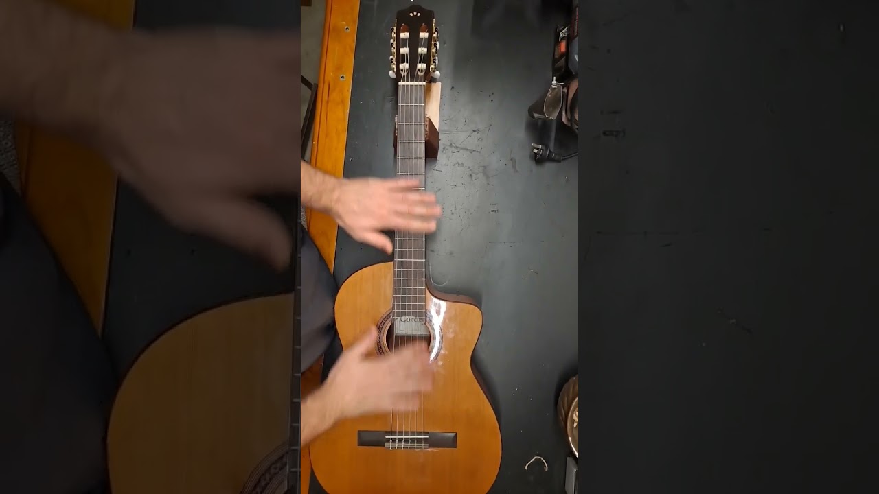 removing your  classical guitar strings - tips for the new!