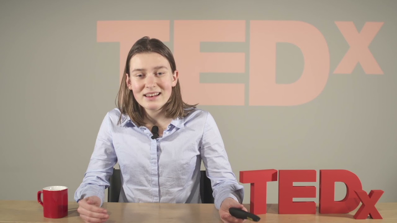 Potęga (dez)informacji. Media społecznościowe a demokracja. | Natalia Siwek | TEDxMarcinekSchool