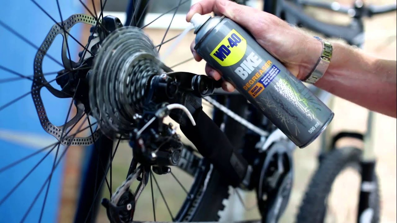 Comment dégraisser la chaîne de VTT avec le Dégraissant WD-40 BIKE ?