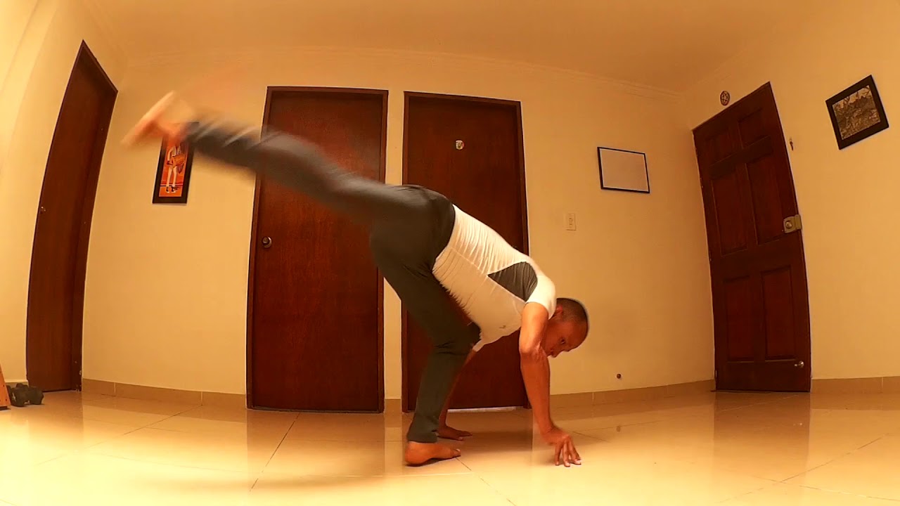 Capoeira Floor Movements - Alejandro Rua