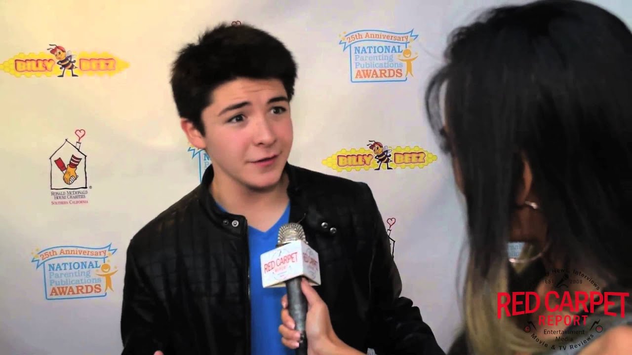 Sloan Morgan Siegel at the Ronald McDonald House Celebrity Stuff-A-Thon #CelebrityStuffathon #RMHC