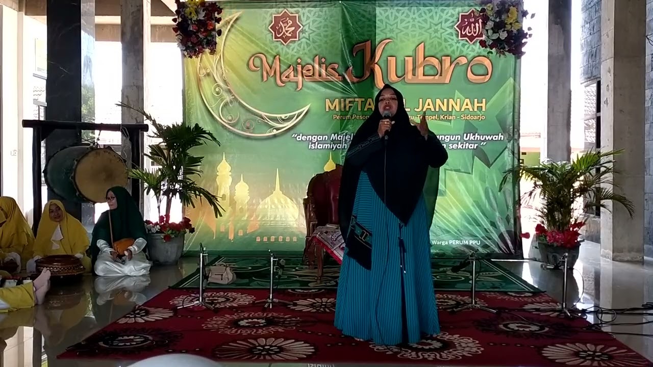 Majelis Kubro - Ibu Nyai Hj. Nuraini Qibtiyah .spd BerkahRebanaKlasik-MiftahulJannah-Perum.PPU Krian
