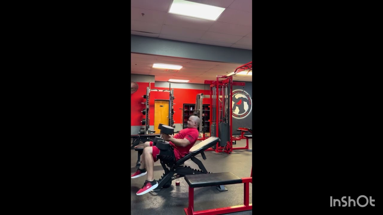 chest press workout at Texas Muscle and Fitness