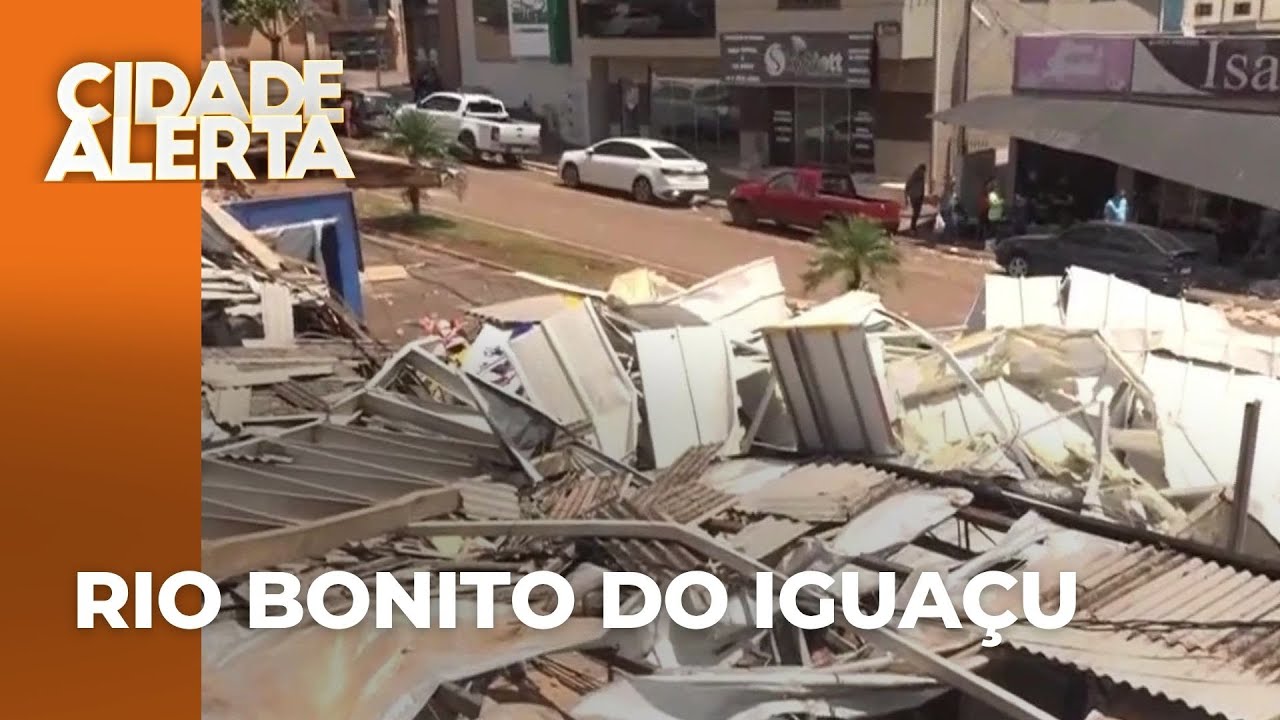 Tornado que durou apenas alguns minutos e destruiu uma cidade inteira completa uma semana