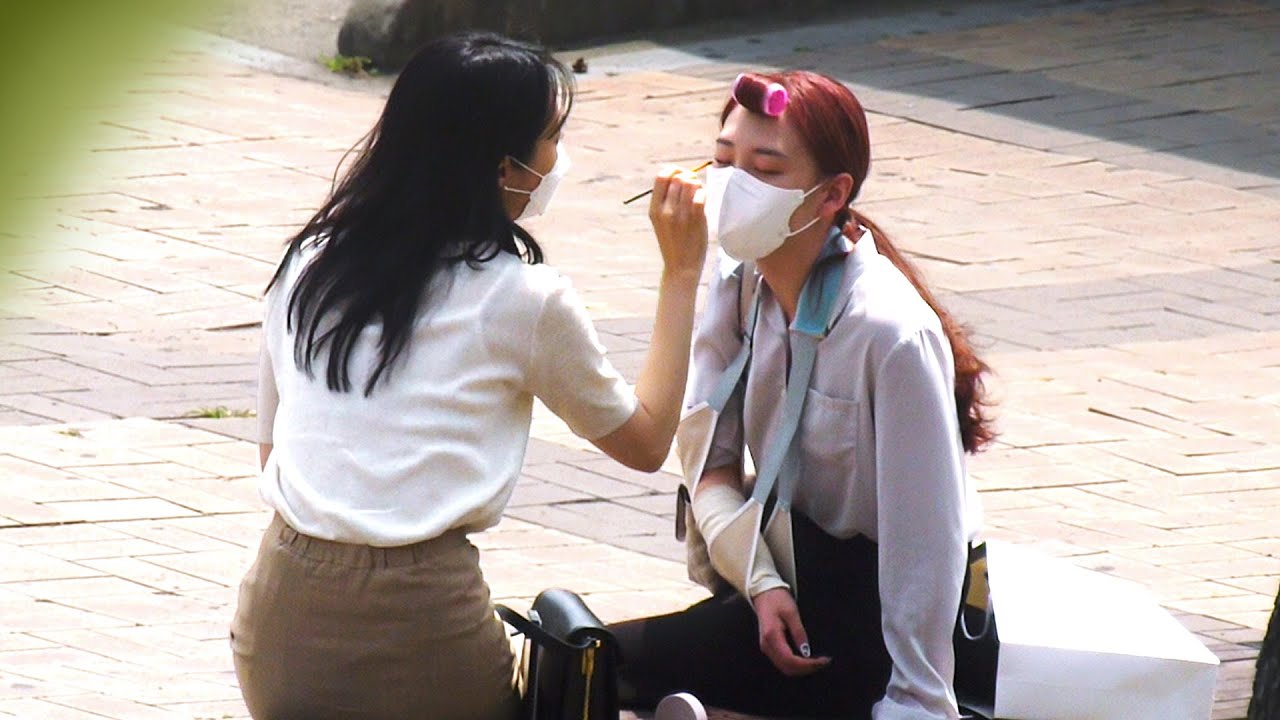 Injured Girl is Asking for Makeup | social experiment