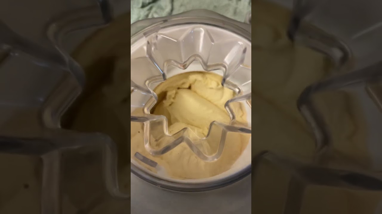 Happy thanksgiving! Homemade ice cream with Amish cream