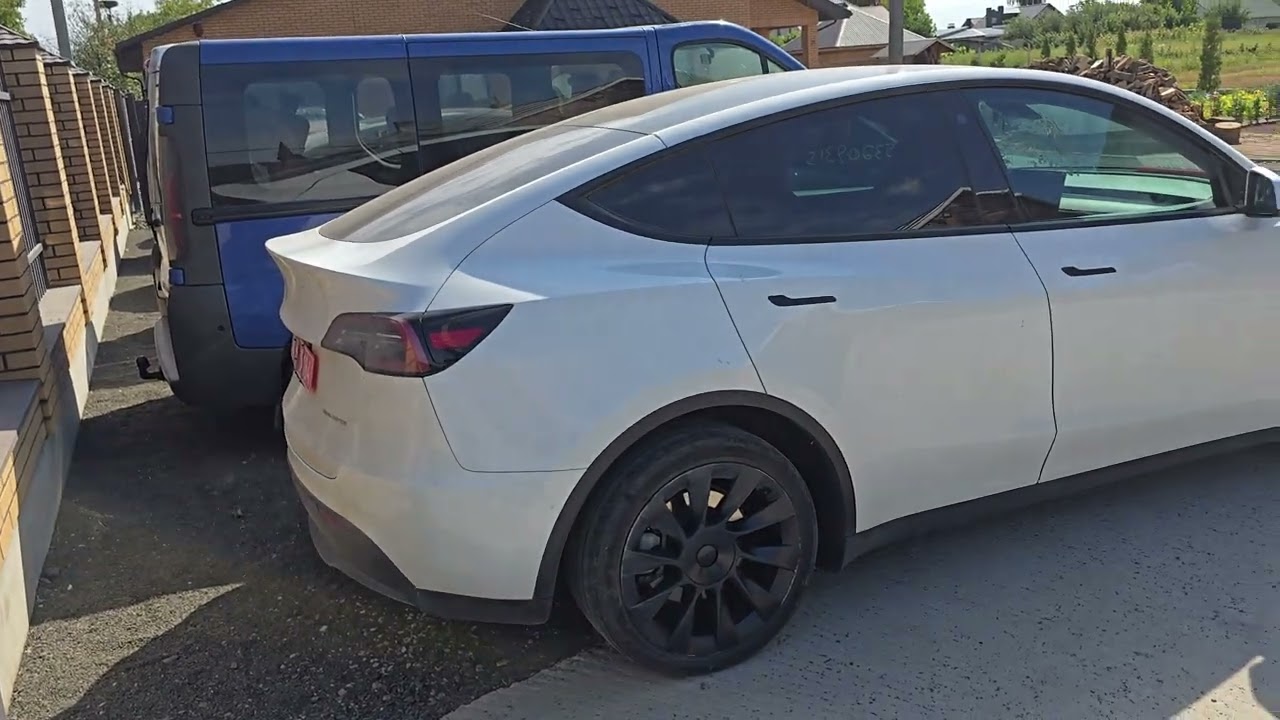 Черговий биток з США. Tesla Model Y 2023.