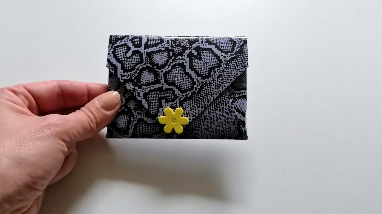 Kleines Geschenk verpacken. Diy dekorativer Umschlag. Kleine Geschenke einfach verpacken. Dekoration