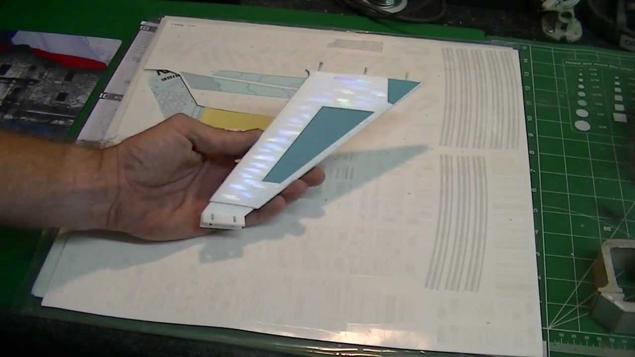 Polar Lights 1/350 Scale Enterprise Refit Buildup PT 3 - Painting Pearl Aztecs
