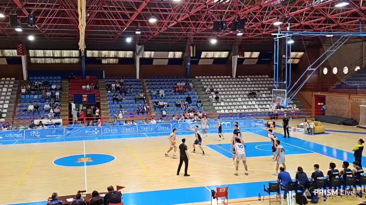 TECNOCASA BALONCESTO TALAVERA VS DISTRITO OLÍMPICO