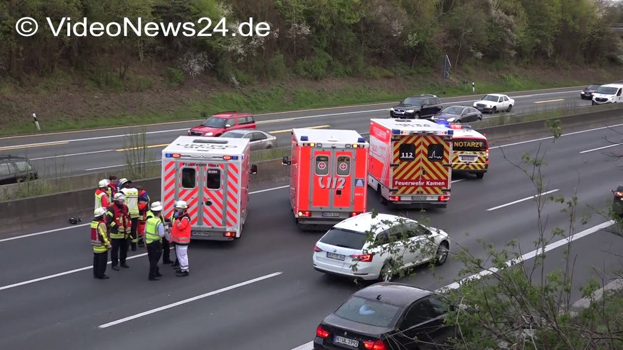06.04.2017 - VN24 - Fünf Verletzte - Audi kollidiert auf A1 bei Holzwickede mit LKW und schleude...