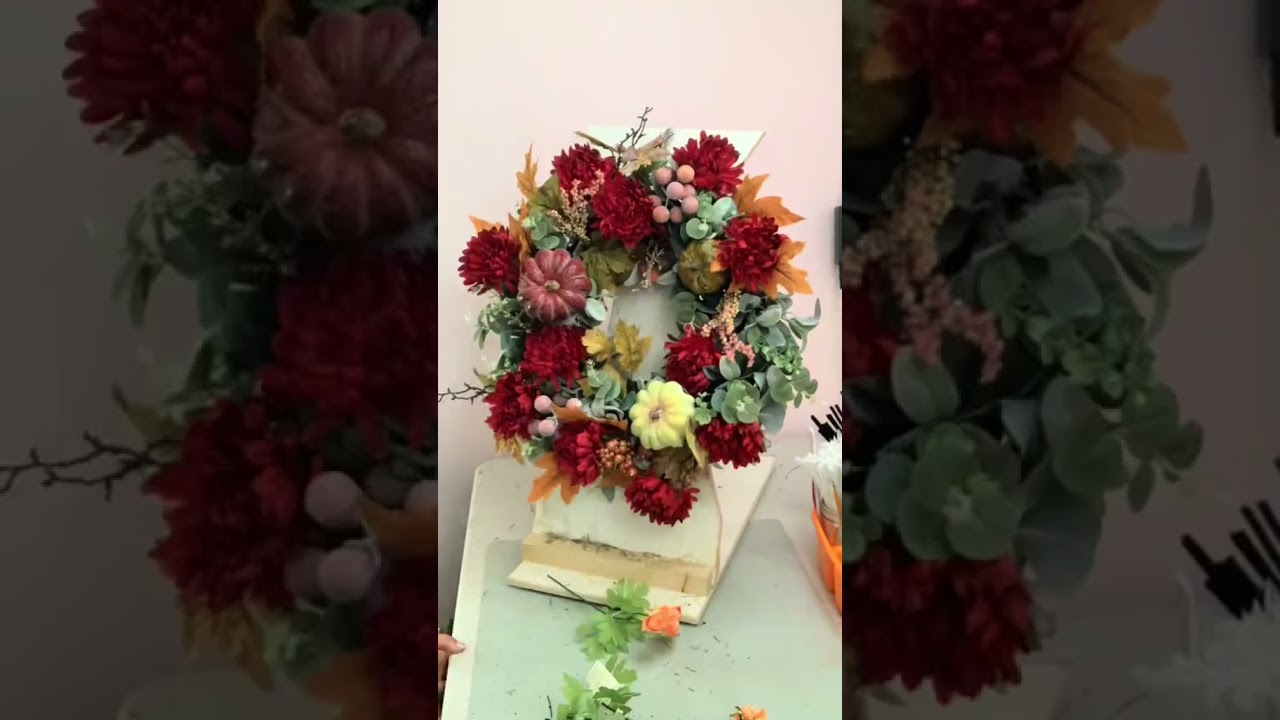 How to Make a Modern Fall Wreath | DIY fall wreath tutorial #fallwreath #wreathtutorial