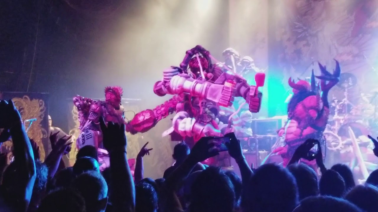 Gwar Sawborg Destructo vs Edna P Granbo Richmond October 20th 2017 Blothar