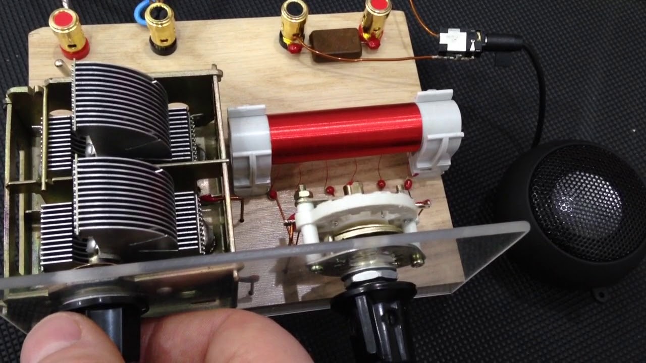 CRYSTAL RADIO DETECTOR